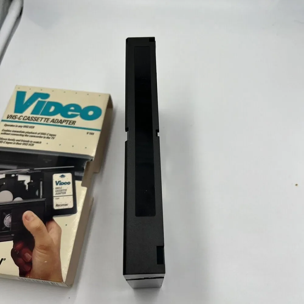 RECOTON VHS-C CASSETTE ADAPTER ~ PLAY VHS-C ON VHS STANDARD VCR